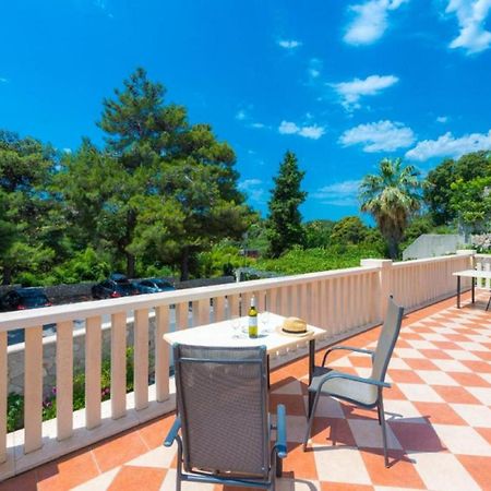 Villa Borna Apartments Dubrovnik Bagian luar foto