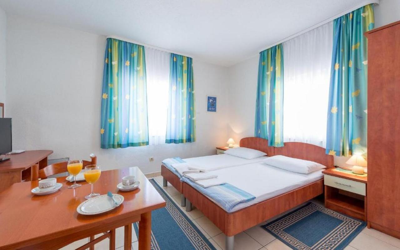 Villa Borna Apartments Dubrovnik Bagian luar foto