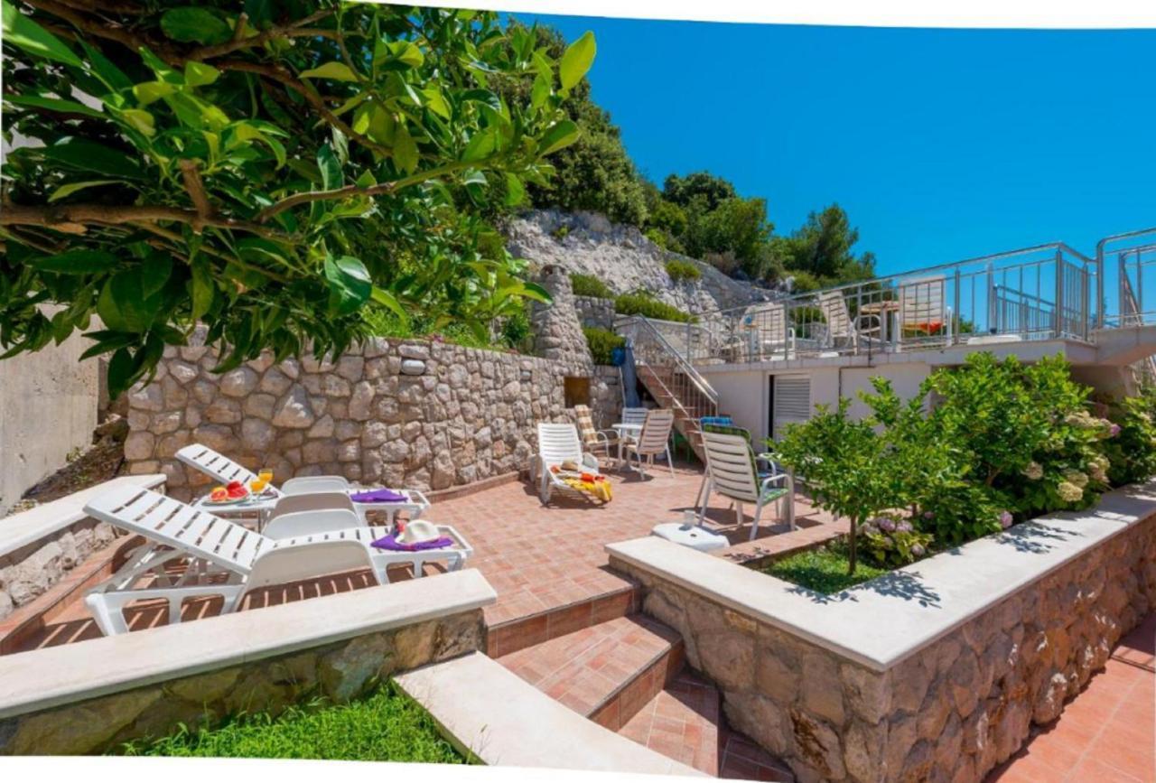 Villa Borna Apartments Dubrovnik Bagian luar foto