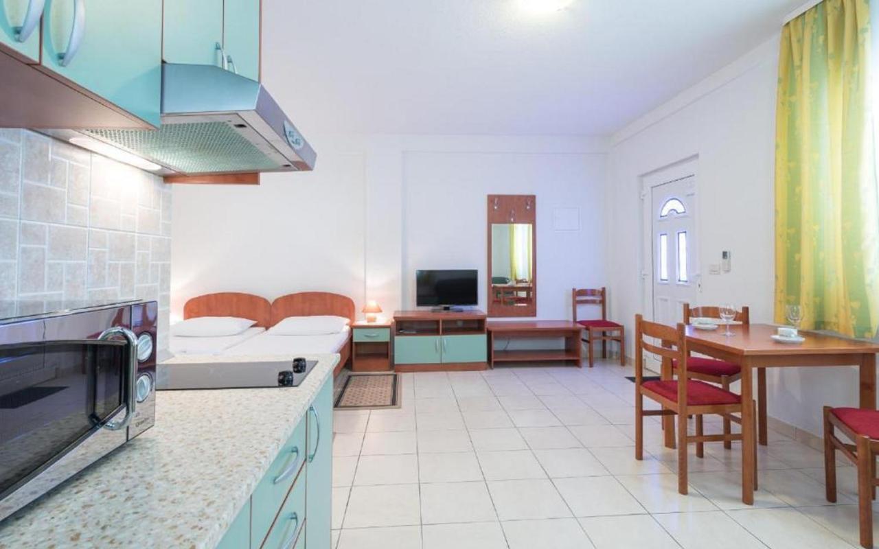 Villa Borna Apartments Dubrovnik Bagian luar foto