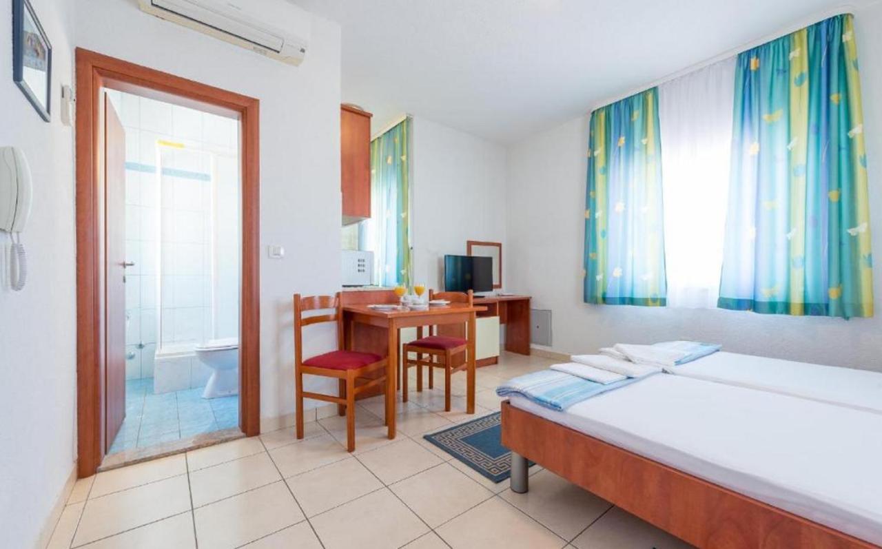 Villa Borna Apartments Dubrovnik Bagian luar foto