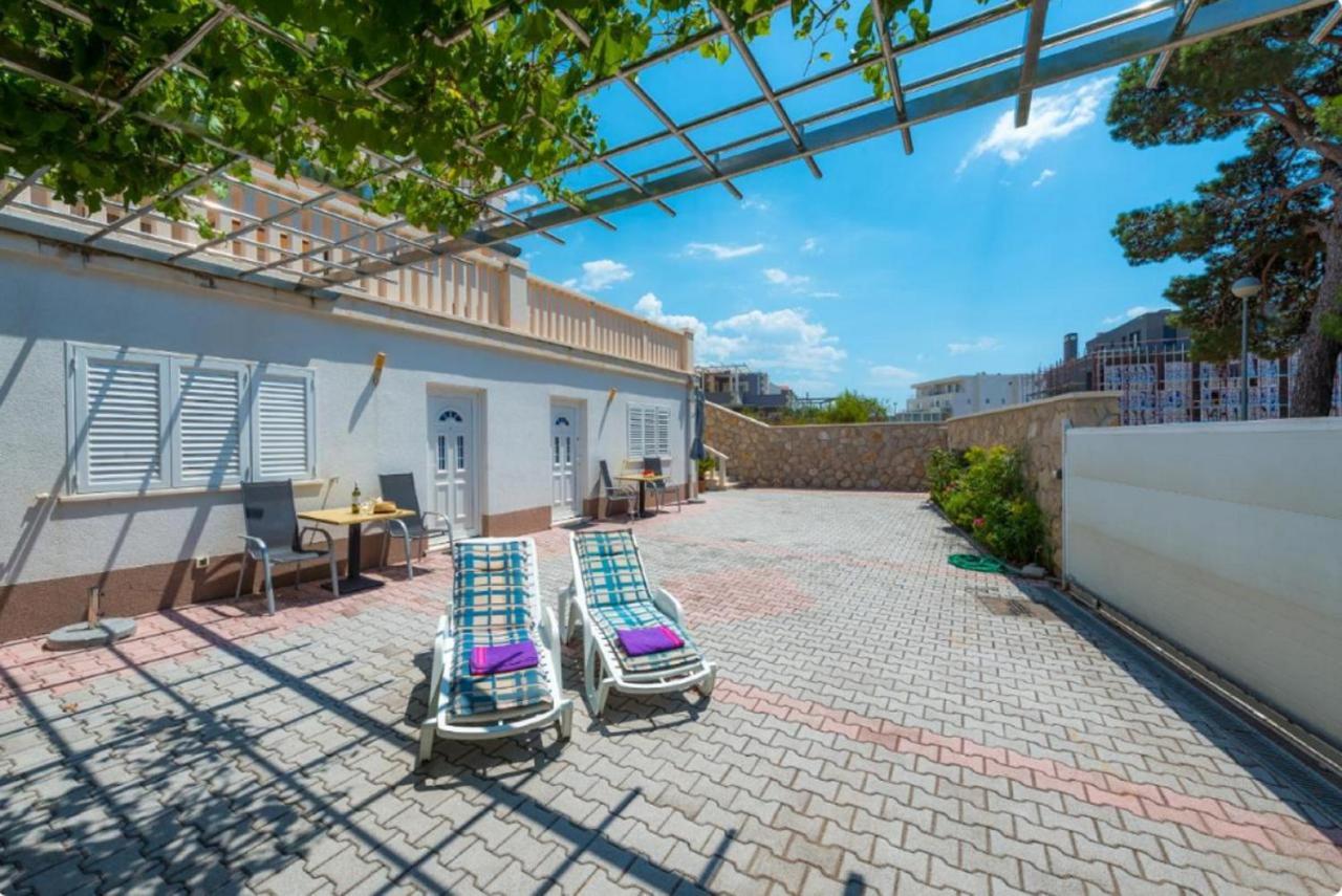 Villa Borna Apartments Dubrovnik Bagian luar foto