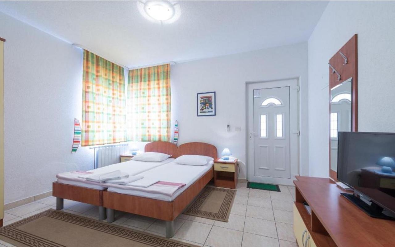 Villa Borna Apartments Dubrovnik Bagian luar foto