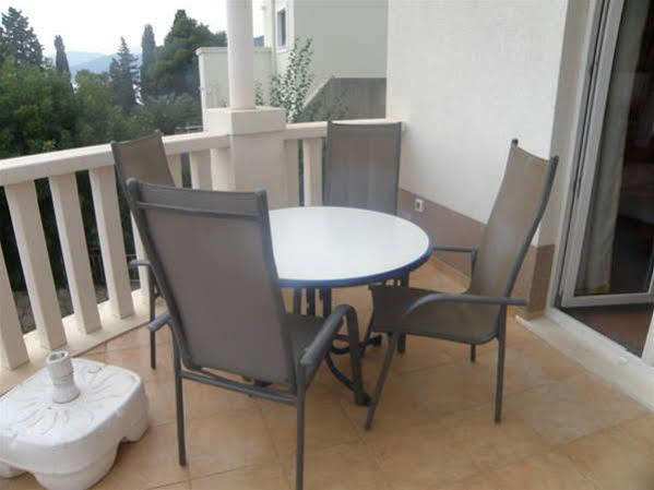 Villa Borna Apartments Dubrovnik Bagian luar foto