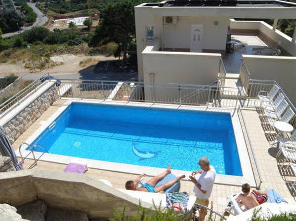Villa Borna Apartments Dubrovnik Bagian luar foto